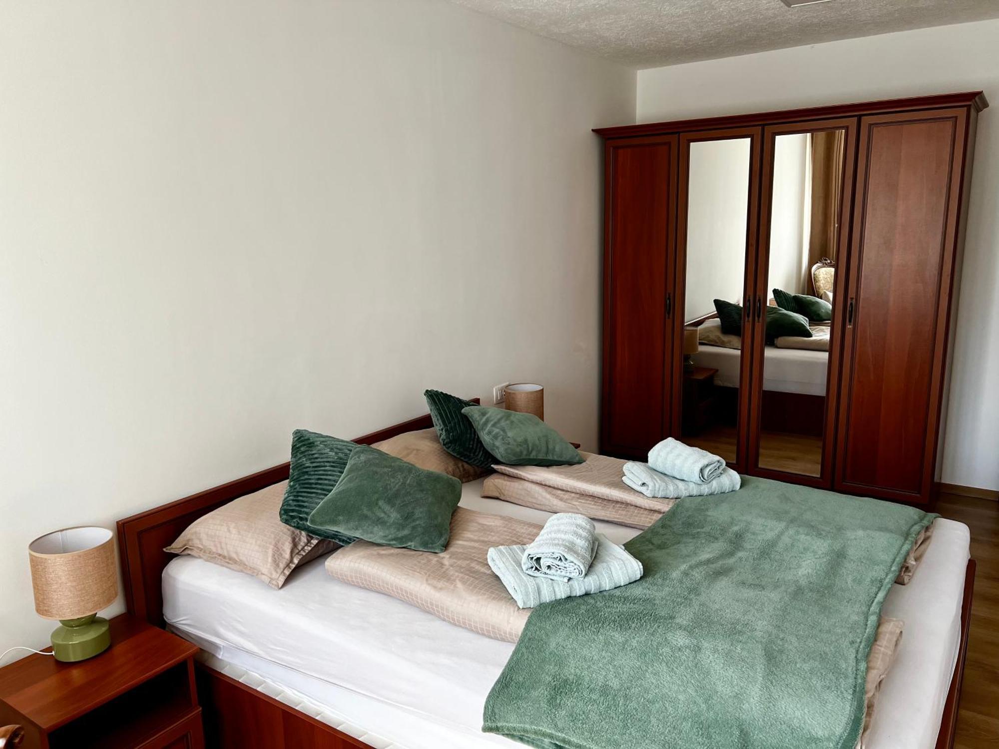 Eden Apartment Pula Ngoại thất bức ảnh